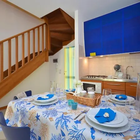 Superb House Maisonette Villaggio Marco Polo Sleeps 7 Nyaraló Bibione